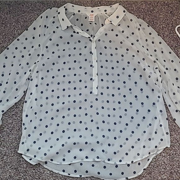 Polka-Dot blouse from Joe Fresh | Canadian clothing brand known for its afforda - Picture 1 of 5